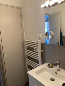 Les Palmiers Très beau T2 vue mer 2mn de la plage150m