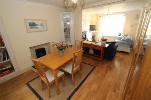 2 Bed in Mumbles oc-hh133