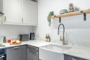 2 Bed in Kemble oc-t32197