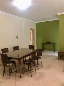 Apartamento em avenida principal de Bombinhas