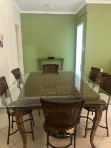 Apartamento em avenida principal de Bombinhas