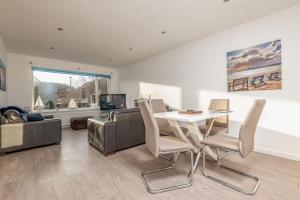 Baird Place No 26 - Elie