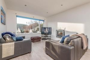 Baird Place No 26 - Elie