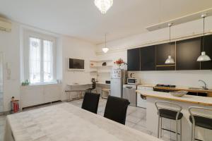 GuestHost - Cozy Apartment near MM1