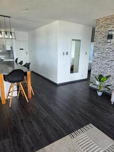 92 Camarque - 3 Bedroom Apartment In Umdloti - 180 Degree Sea Views