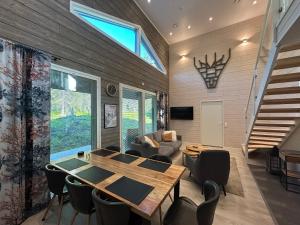 Villa Ilvesrinne Rukatunturi - 2 winter ski passes, Sauna, EV Char, Forest view