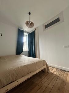 Aux chants des vagues, Vue Falaises, Idéal Famille