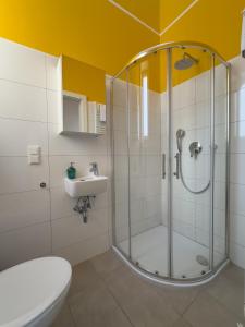 3BR Apartment with Balcony near Naschmarkt City Center