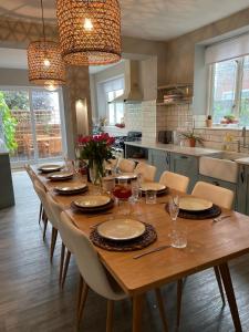 6 Bed - Christmas Getaway - Hot Tub - Pool Table