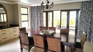 Luxury Seabreeze Villa with private pool and views