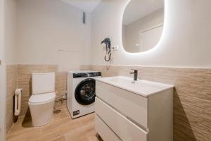 Real encanto para 8, al pie de Plaza España