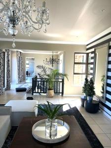 Luxury Seabreeze Villa with private pool and views