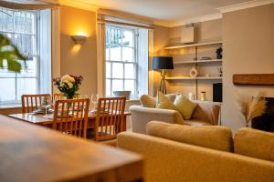 Finest Retreats - Cheltenham Residence