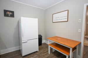 Charming 2 bedroom house in downtown Lexington