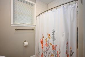 Charming 2 bedroom house in downtown Lexington