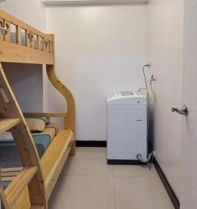 Cozy 3BR Family Stay Near T3 Airport