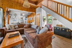 Colibri Cabin - Walk to Lake and Trails