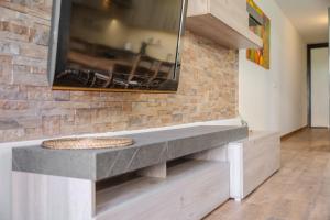 Marav, Climatizated Pool