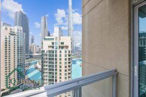 Iconic Burj & Fountain View Retreat!