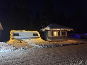 Proboost Arctic Center Cosy Caravan