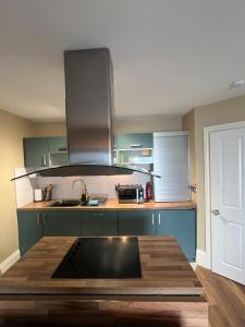 two bed Seafront apartment - sea views