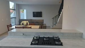 Casa com piscina a 150m da praia ponta do papagaio