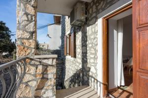 La Vista Garden apartment