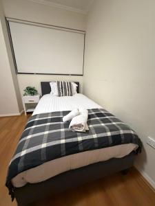 Burwood Luxe Urban Escape