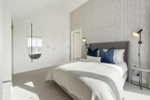 Modern Home with Stunning Gannel Estuary Views