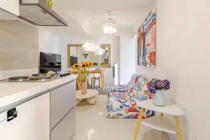 SabrinasCrib Apartment 2BR by Azure Residences Near Manila International Airport