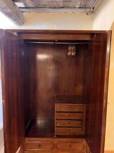 Colosseum Imperial Stone Apartment