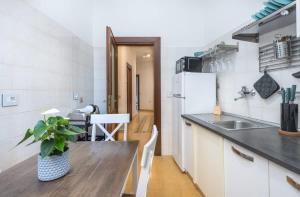 4 comodi posti letto con giardino al Colosseo