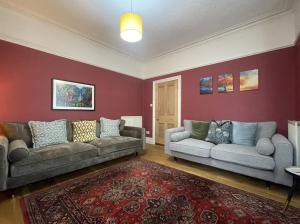 Sunnycroft - Hot tub hire available, fitness centre, free parking