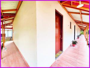 Hotel Saanidhya Blue Moon Palace Inn Near Bhimtal Lake- Wifi - Room Service - Parking Facilities - Velly view Hotel