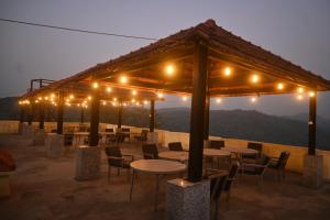 Hundru Hotel Tourist and Resturant