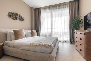Trillionaire Bayhouse One- Private Jacuzzi, Sauna, pool and gym