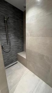 Appartement dans le magnifique Domaine Celestina hauteurs dOllioules, vue mer exceptionnelle