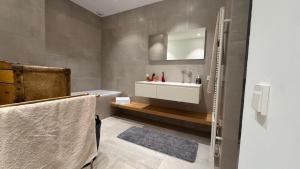 Appartement dans le magnifique Domaine Celestina hauteurs dOllioules, vue mer exceptionnelle