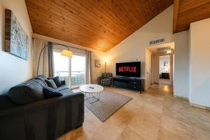 Scottsdale Getaway 2Br2B APT wPool, Spa & Tennis Court