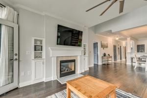 Condo with Deck Waterfront Lake Norman Retreat!