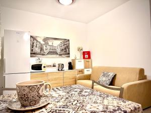 Pine Beach House - Villaggio Turistico con Piscina e Animazione