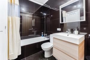 Elegant Beachfront Studio with Balcony & Ocean View in Playa Paraíso