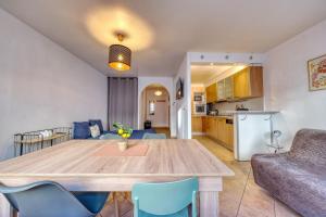 Le nuage de la gare - Private parking