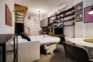 Wonderful loft with two baths and a small balcony