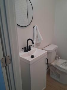 Cozy Downtown LA Studio Apartment