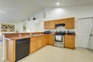 Family Retreat with Yard 17 Mi to Equestrian Center