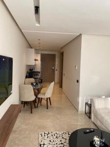 VIVASTAY Casablanca - Panoramic Luxury Studio Cheikh Khalifa Hospital near CFC