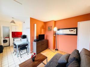 Logement Entier 2 Pièces Avec Grande Terasse Proche Gare