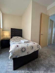 Comfortable 3-Storey House with Free Car Parking