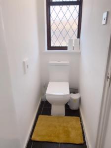 Elizabeth line station 3 Bedroom House